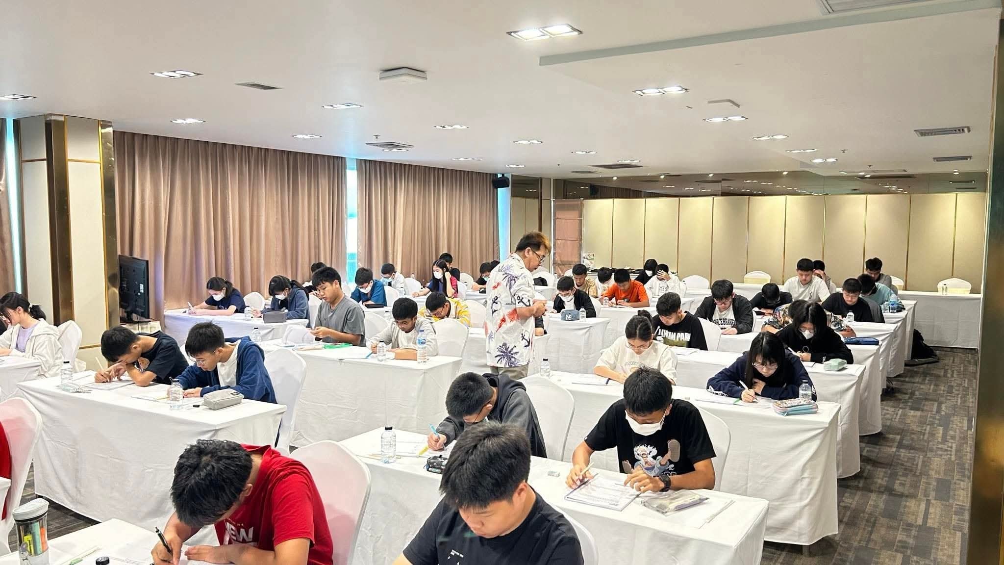 การสอนแบบกลุ่ม